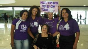 Eliceuda em ato no Palácio do Planalto, em dia do lançamento da Casa da Mulher Brasileira. Da esquerda para a direita, diretoras do Sinpro, Nilza, Neliane, Fátima Nunes e Eliceuda França.